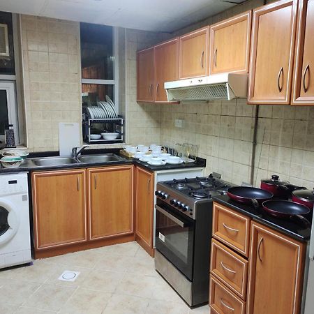 Arnim Suite - 3 Bedrooms Apartment Sharjah Exterior photo
