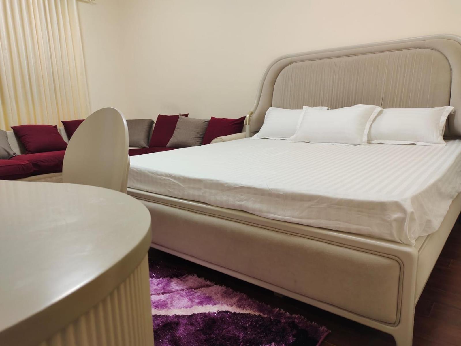 Arnim Suite - 3 Bedrooms Apartment Sharjah Exterior photo