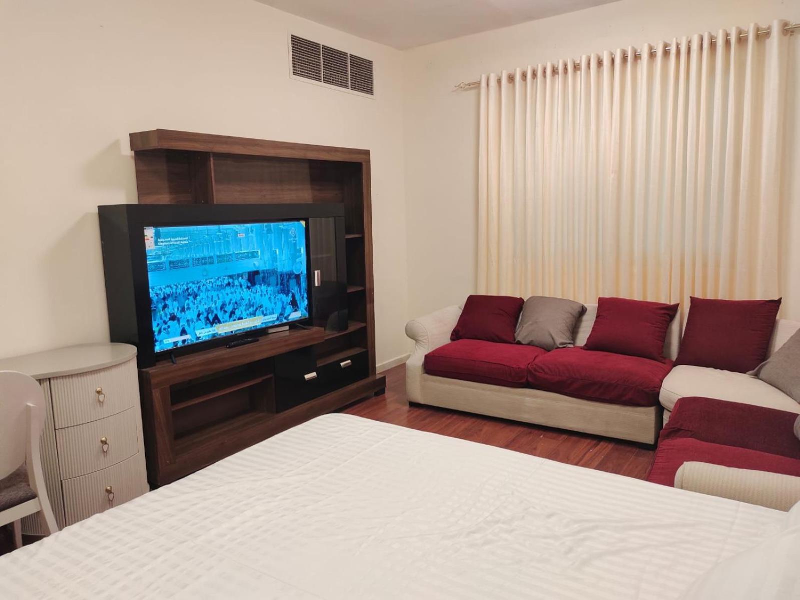 Arnim Suite - 3 Bedrooms Apartment Sharjah Exterior photo