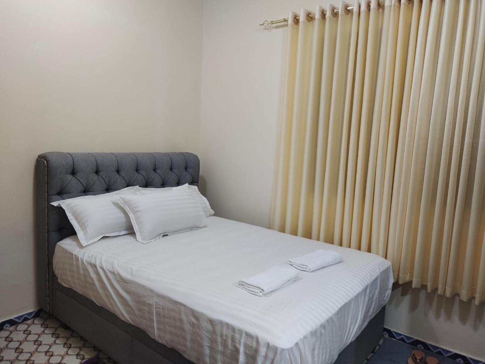 Arnim Suite - 3 Bedrooms Apartment Sharjah Exterior photo